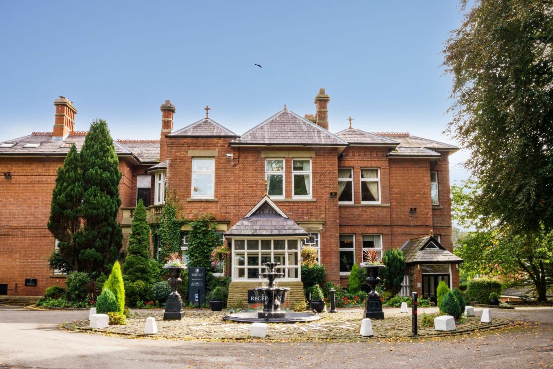 Macdonald Kilhey Court Hotel Уиган Экстерьер фото
